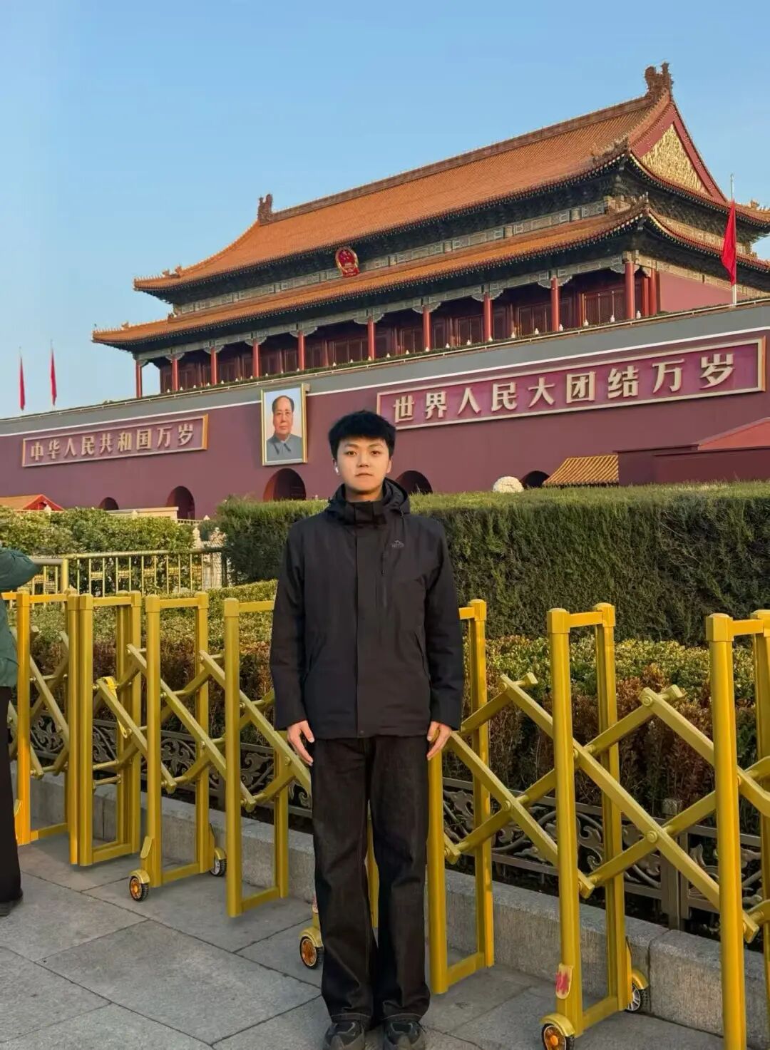 榜样力量：潘贵轩-“在两会服务中践行青年担当”